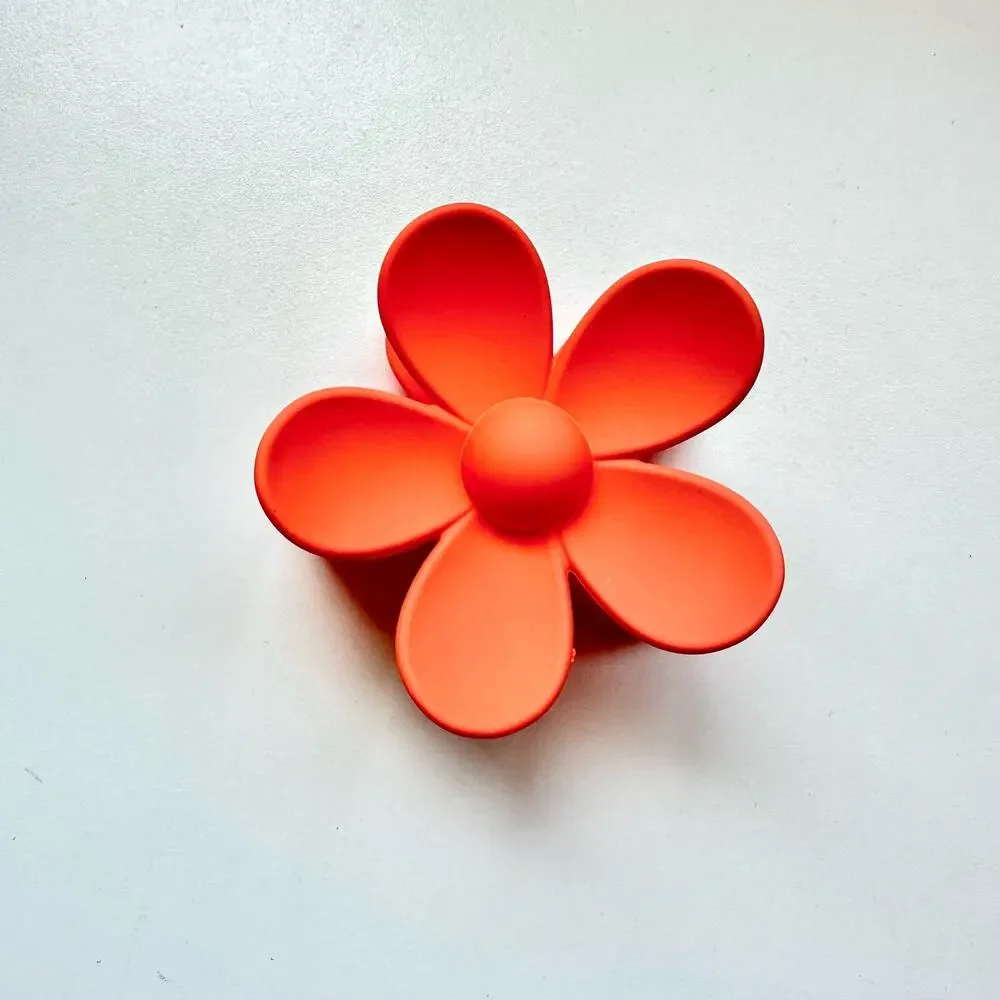 NEW FREE PEOPLE Bright Orange Daisy Flower Claw Clip Hair Retro Oversized Updo